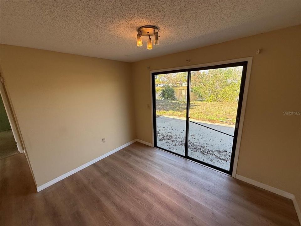 Active With Contract: $240,000 (2 beds, 2 baths, 1454 Square Feet)