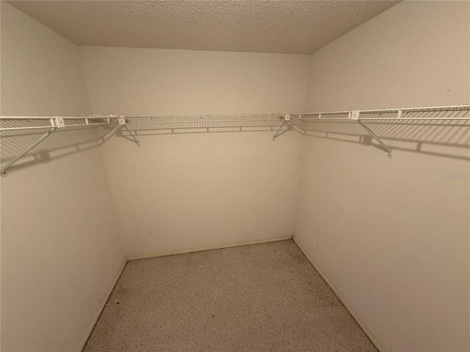 Active With Contract: $240,000 (2 beds, 2 baths, 1454 Square Feet)