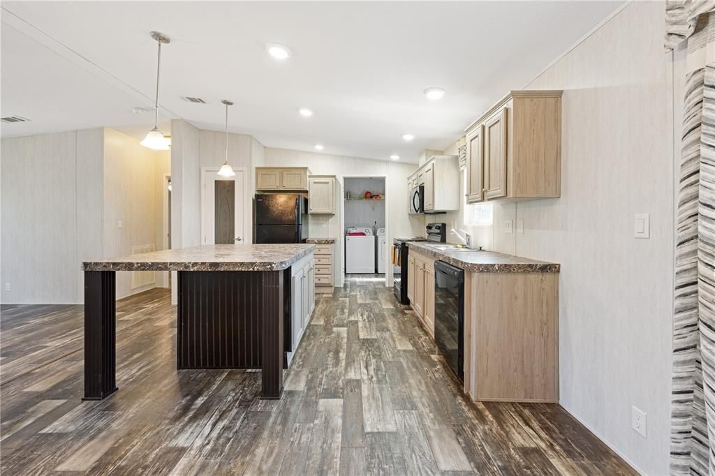 En Venta: $350,000 (3 camas, 2 baños, 1296 Pies cuadrados)