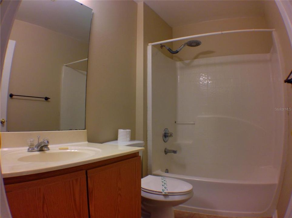 For Rent: $3,100 (5 beds, 2 baths, 2156 Square Feet)