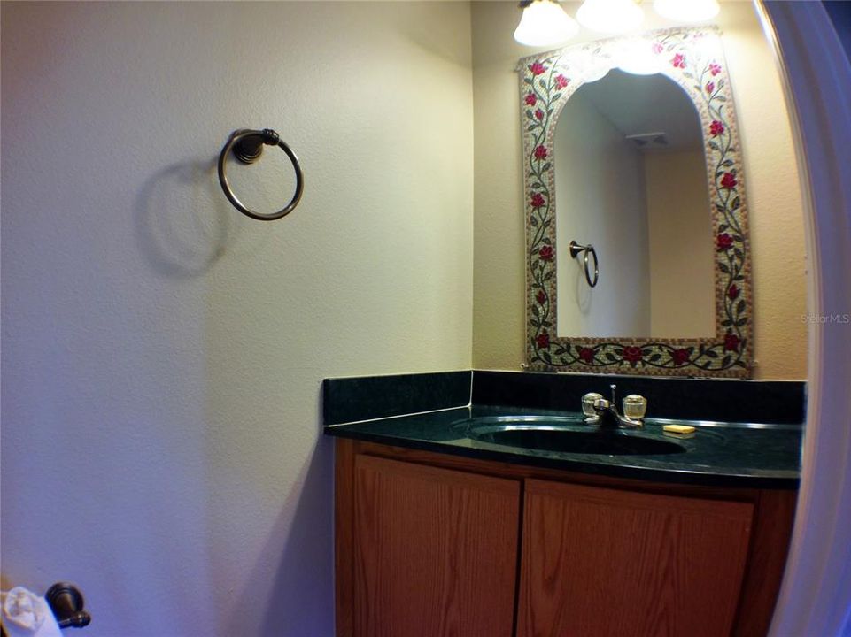 For Rent: $3,100 (5 beds, 2 baths, 2156 Square Feet)