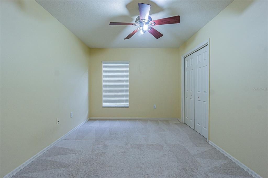 Activo con contrato: $435,950 (4 camas, 2 baños, 2090 Pies cuadrados)