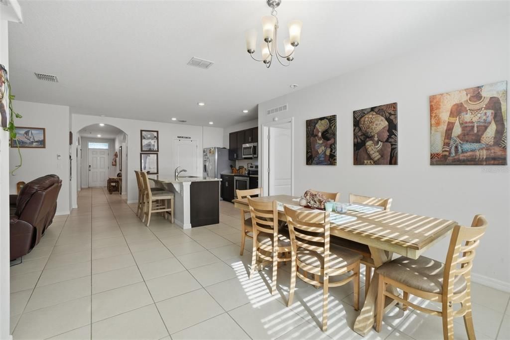 Active With Contract: $275,000 (3 beds, 2 baths, 1685 Square Feet)