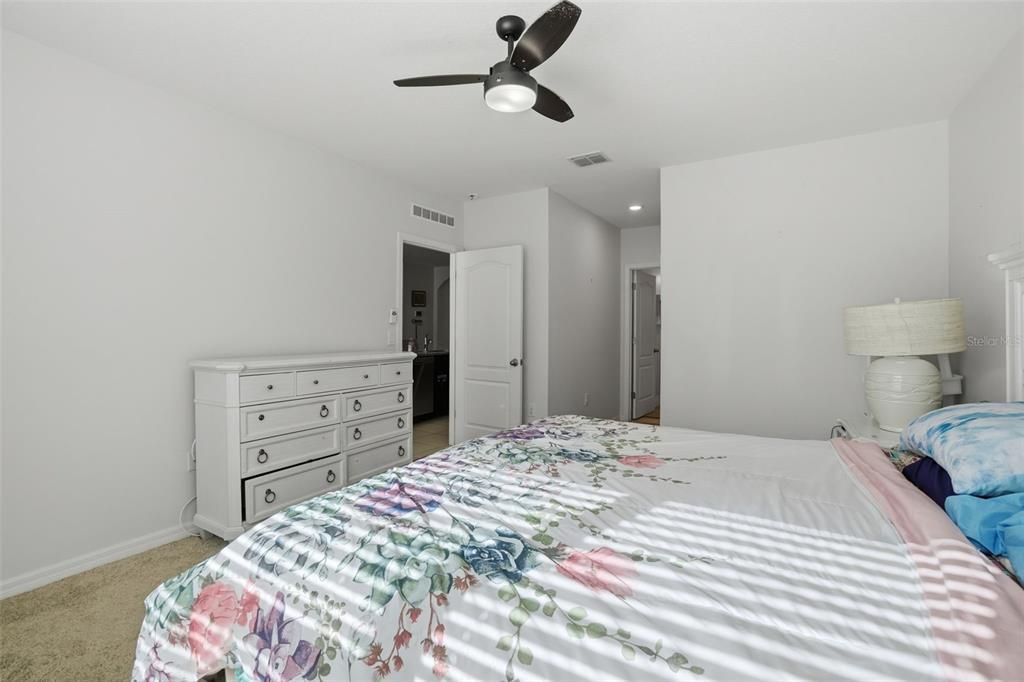 Active With Contract: $275,000 (3 beds, 2 baths, 1685 Square Feet)