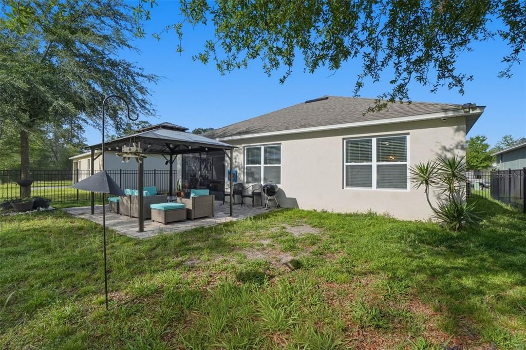 Active With Contract: $275,000 (3 beds, 2 baths, 1685 Square Feet)