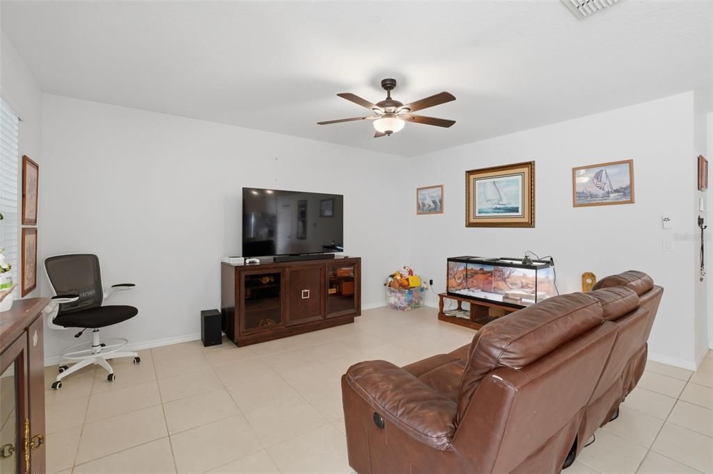 Active With Contract: $275,000 (3 beds, 2 baths, 1685 Square Feet)