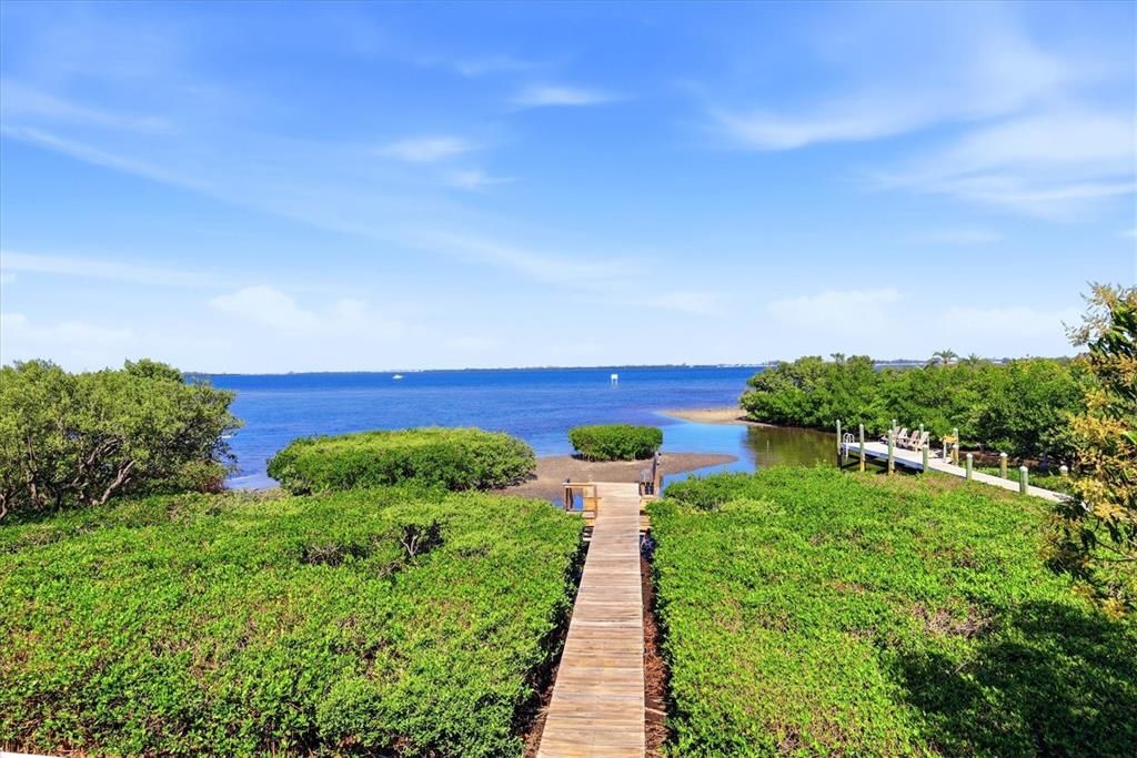 En Venta: $2,475,000 (4 camas, 4 baños, 5654 Pies cuadrados)