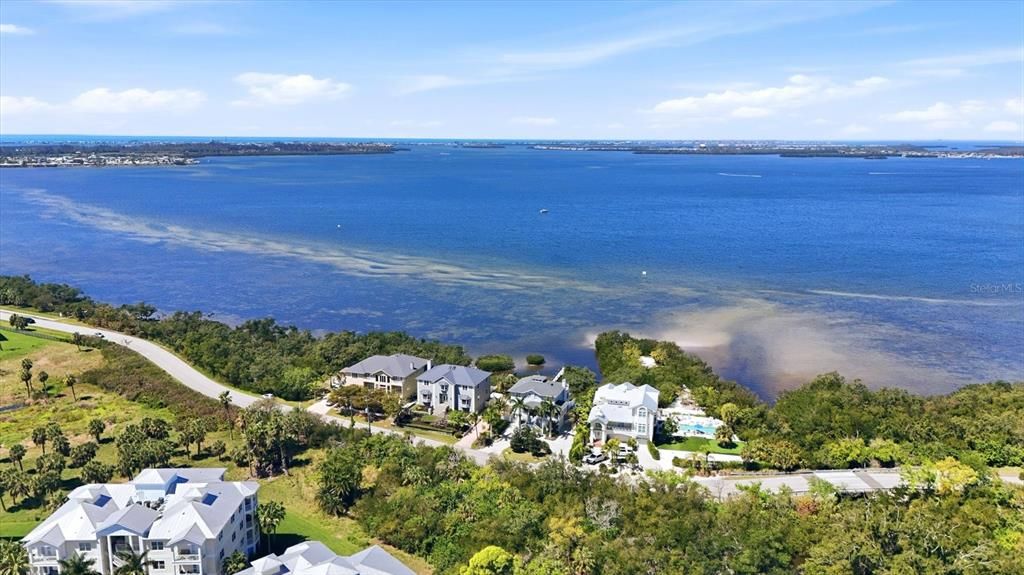 En Venta: $2,475,000 (4 camas, 4 baños, 5654 Pies cuadrados)