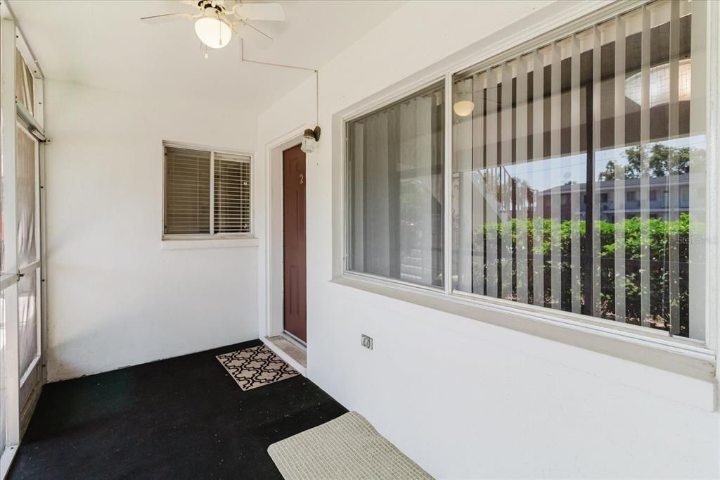 For Sale: $109,000 (2 beds, 1 baths, 870 Square Feet)