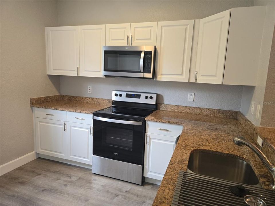 En Venta: $176,000 (1 camas, 1 baños, 837 Pies cuadrados)