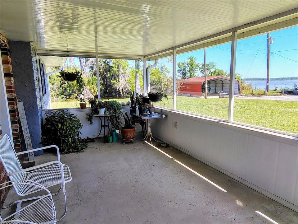 For Sale: $420,000 (4 beds, 2 baths, 1329 Square Feet)