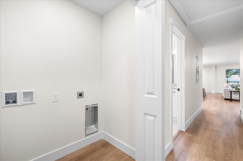 Activo con contrato: $475,000 (4 camas, 3 baños, 2696 Pies cuadrados)