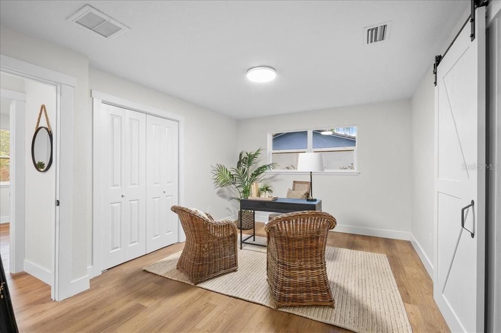 Activo con contrato: $475,000 (4 camas, 3 baños, 2696 Pies cuadrados)