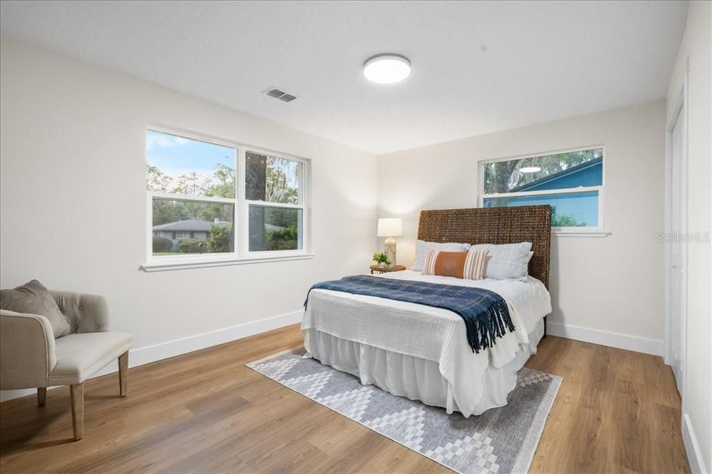 Activo con contrato: $475,000 (4 camas, 3 baños, 2696 Pies cuadrados)