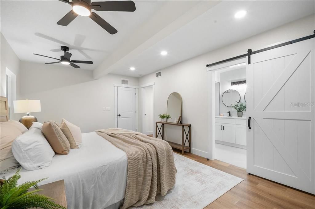 Activo con contrato: $475,000 (4 camas, 3 baños, 2696 Pies cuadrados)