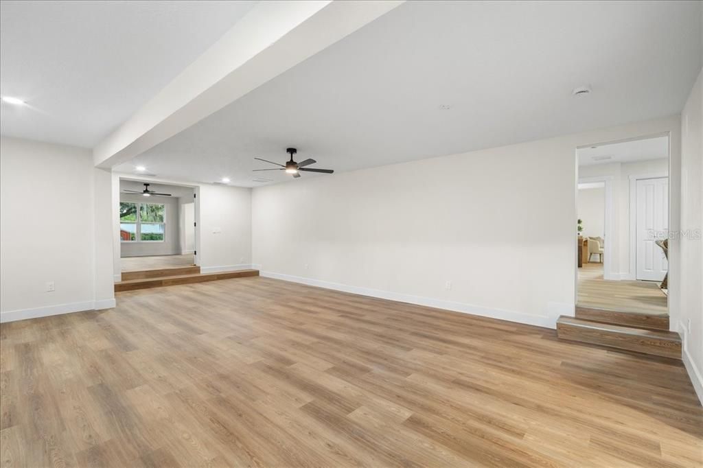 Activo con contrato: $475,000 (4 camas, 3 baños, 2696 Pies cuadrados)