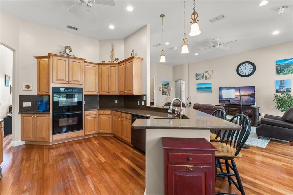 Active With Contract: $484,000 (3 beds, 3 baths, 2741 Square Feet)