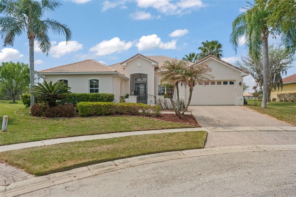 Active With Contract: $484,000 (3 beds, 3 baths, 2741 Square Feet)
