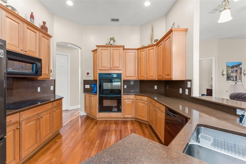 Active With Contract: $484,000 (3 beds, 3 baths, 2741 Square Feet)