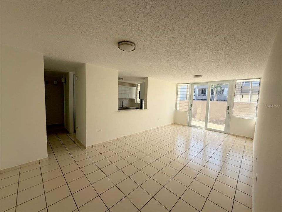 Active With Contract: $175,500 (3 beds, 2 baths, 1056 Square Feet)