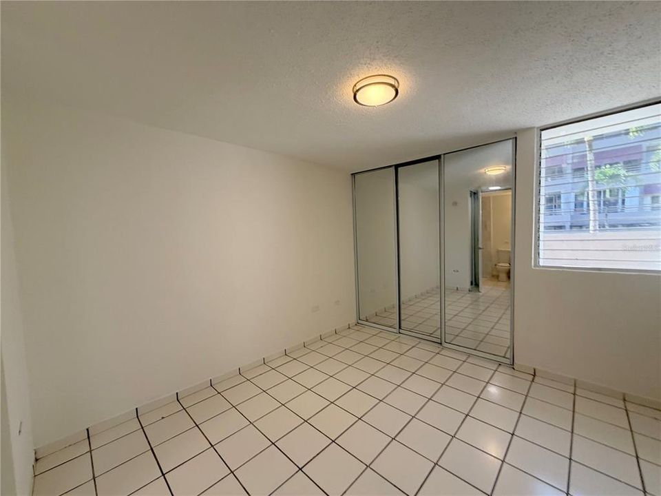 Active With Contract: $175,500 (3 beds, 2 baths, 1056 Square Feet)