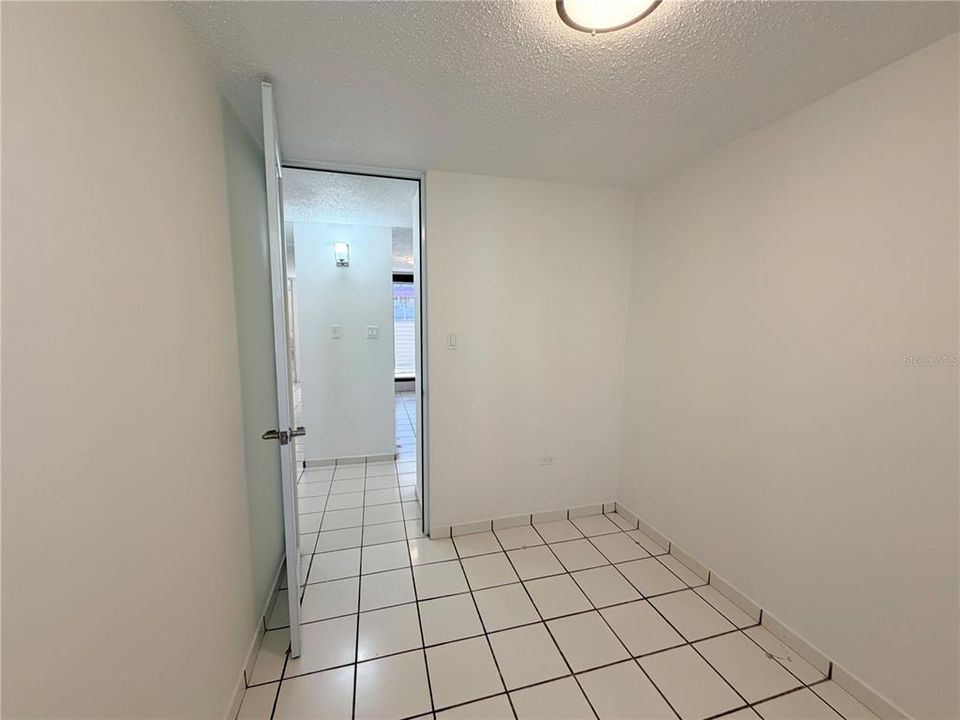 Active With Contract: $175,500 (3 beds, 2 baths, 1056 Square Feet)