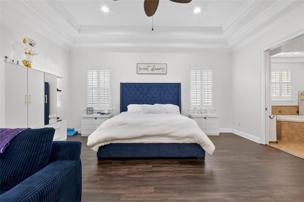 For Sale: $1,825,000 (4 beds, 4 baths, 4549 Square Feet)