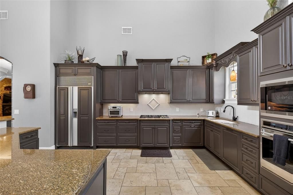 For Sale: $1,825,000 (4 beds, 4 baths, 4549 Square Feet)