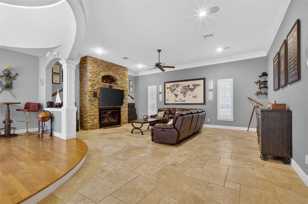 For Sale: $1,825,000 (4 beds, 4 baths, 4549 Square Feet)