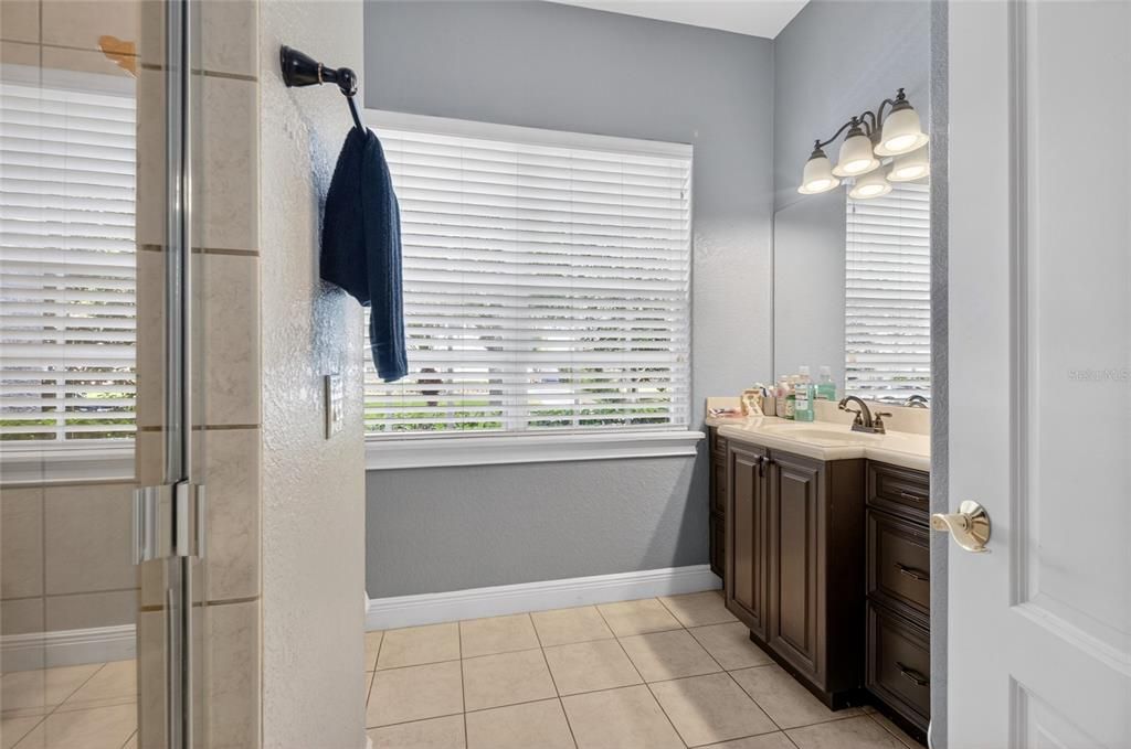 For Sale: $1,825,000 (4 beds, 4 baths, 4549 Square Feet)
