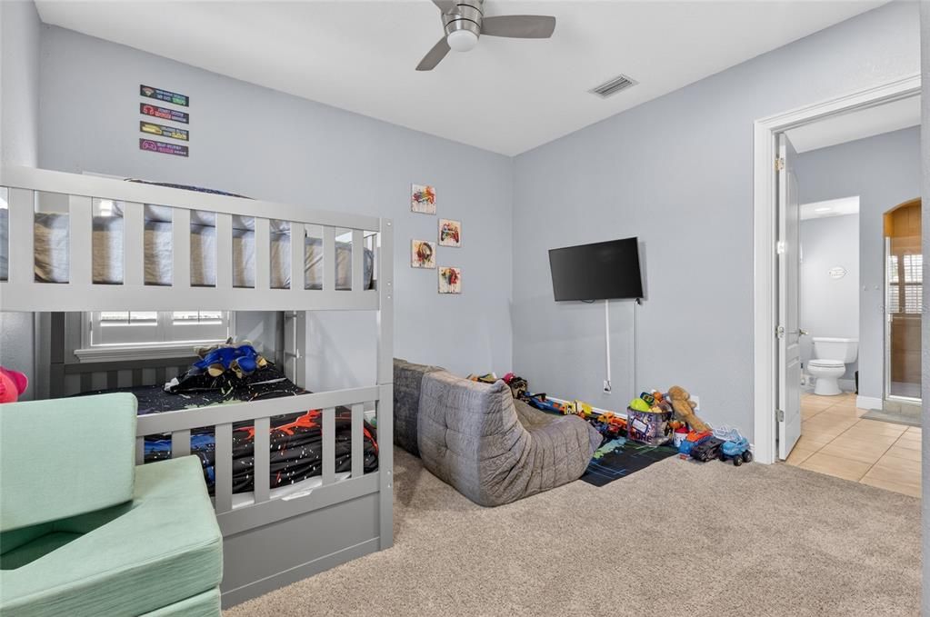 For Sale: $1,825,000 (4 beds, 4 baths, 4549 Square Feet)