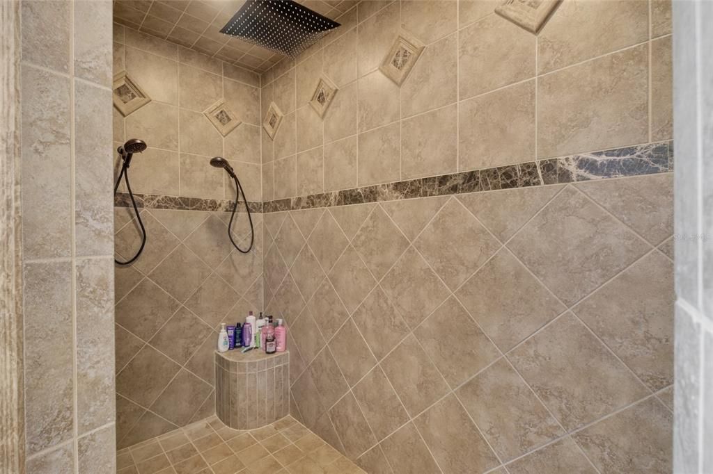 For Sale: $1,825,000 (4 beds, 4 baths, 4549 Square Feet)