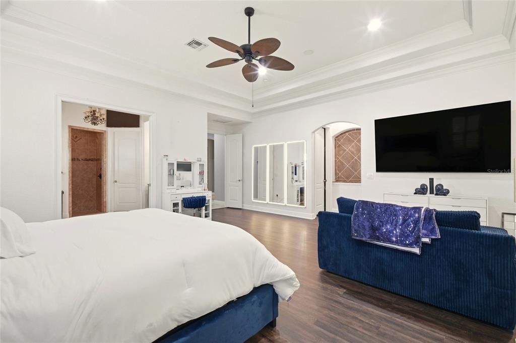For Sale: $1,825,000 (4 beds, 4 baths, 4549 Square Feet)