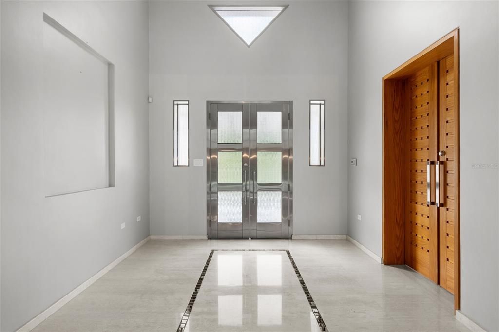 For Sale: $10,000,000 (7 beds, 8 baths, 10000 Square Feet)