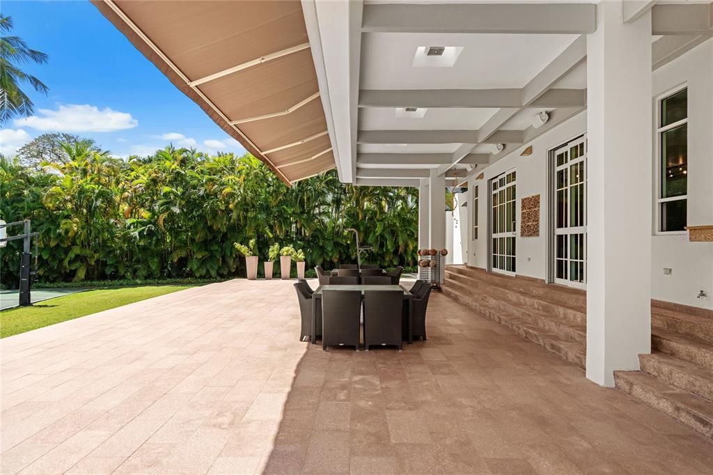 For Sale: $10,000,000 (7 beds, 8 baths, 10000 Square Feet)