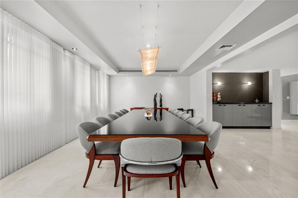 For Sale: $10,000,000 (7 beds, 8 baths, 10000 Square Feet)