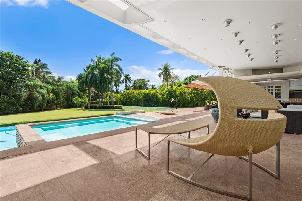 For Sale: $10,000,000 (7 beds, 8 baths, 10000 Square Feet)