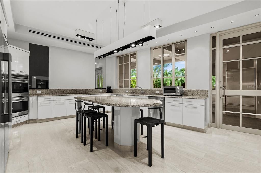 For Sale: $10,000,000 (7 beds, 8 baths, 10000 Square Feet)
