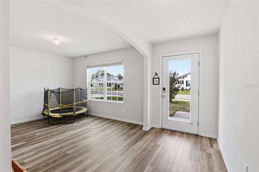 En Venta: $389,500 (5 camas, 3 baños, 2634 Pies cuadrados)