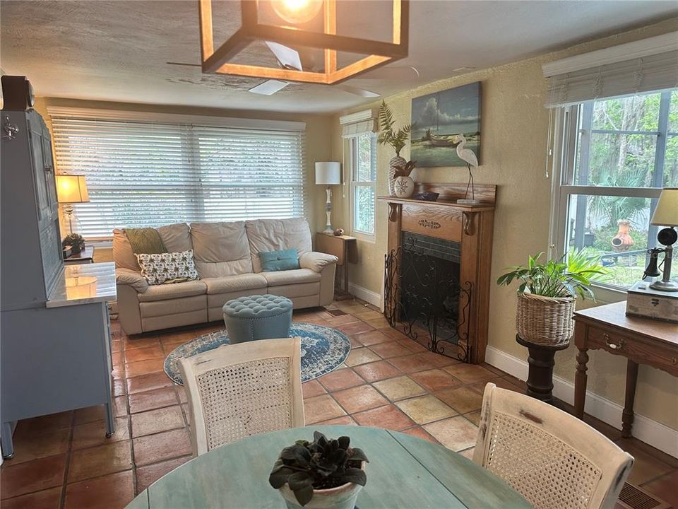 Activo con contrato: $470,000 (2 camas, 1 baños, 1056 Pies cuadrados)