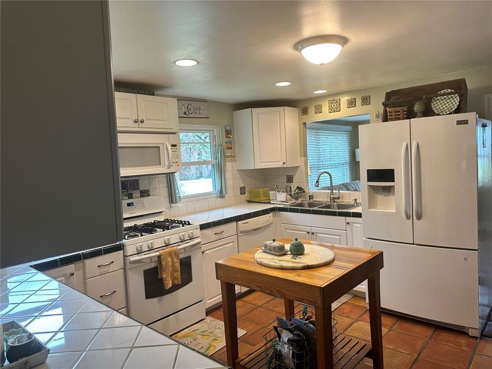 Activo con contrato: $470,000 (2 camas, 1 baños, 1056 Pies cuadrados)