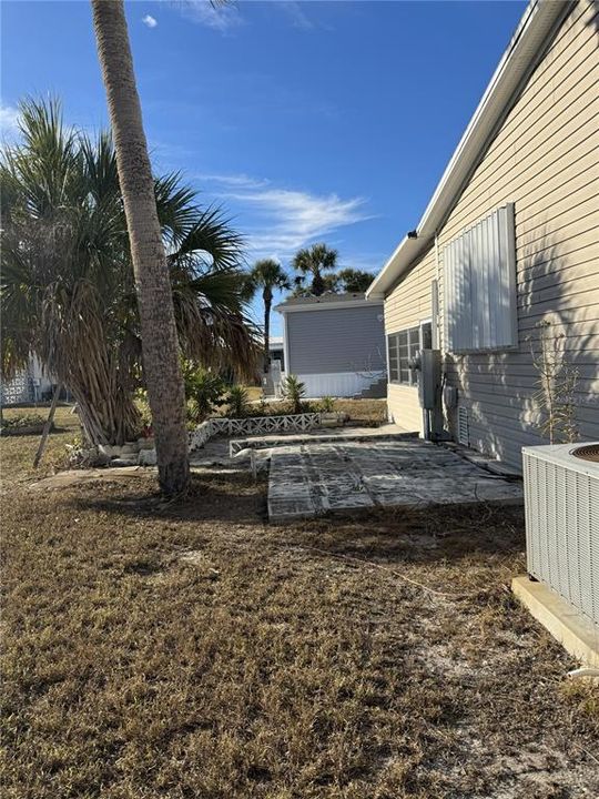 合同活跃: $139,900 (2 贝兹, 2 浴室, 1404 平方英尺)