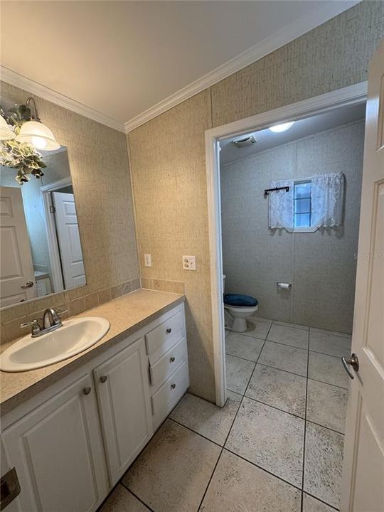 合同活跃: $139,900 (2 贝兹, 2 浴室, 1404 平方英尺)