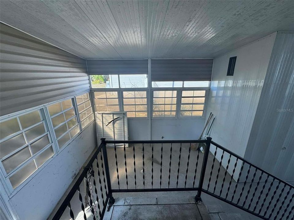 合同活跃: $139,900 (2 贝兹, 2 浴室, 1404 平方英尺)