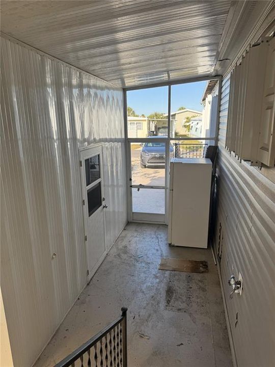 合同活跃: $139,900 (2 贝兹, 2 浴室, 1404 平方英尺)