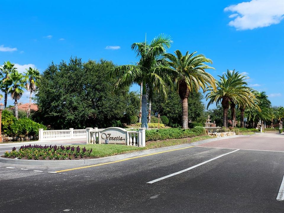 Activo con contrato: $285,000 (3 camas, 2 baños, 1383 Pies cuadrados)