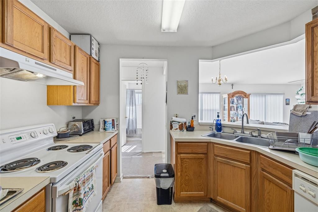 Activo con contrato: $275,000 (3 camas, 2 baños, 1226 Pies cuadrados)