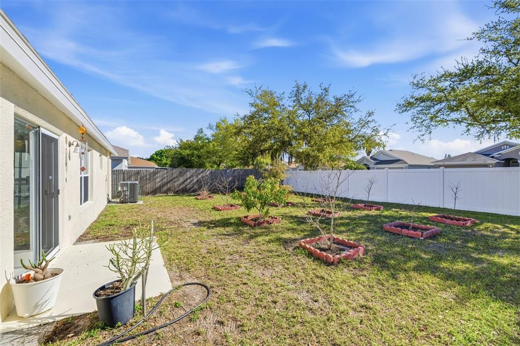 Activo con contrato: $275,000 (3 camas, 2 baños, 1226 Pies cuadrados)