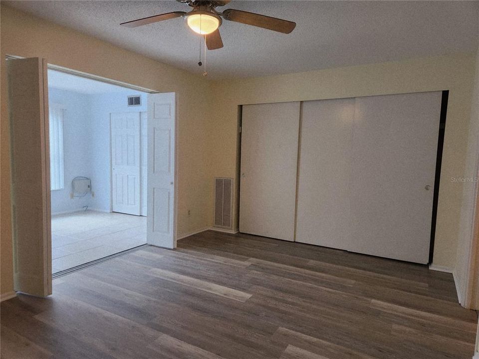 For Rent: $1,275 (1 beds, 1 baths, 825 Square Feet)