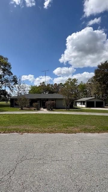 For Sale: $299,000 (3 beds, 2 baths, 1714 Square Feet)